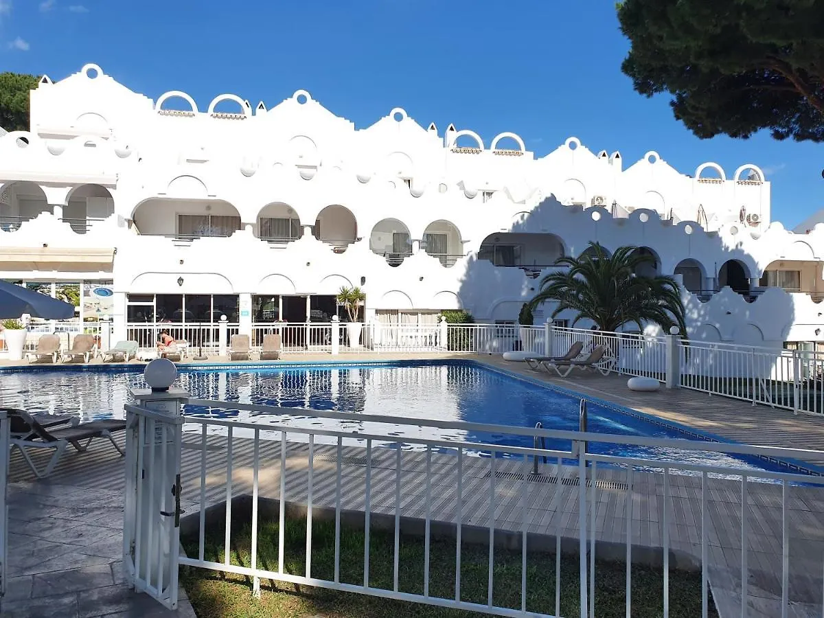 Beautiful House In Elviria, With 2 Bedrooms, 2 Swimming Pools, Sauna, Jacuzzi, Gym, Wifi Μαρμπέλλα